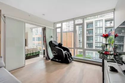 Breakfast Nook Photo of 502 1283 Howe Street, Vancouver, BC