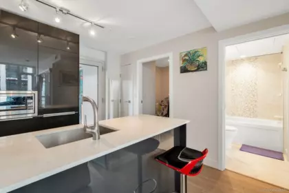 502 1283 Howe Street, Vancouver, BC, Vancouver — Apartment/Condo for sale