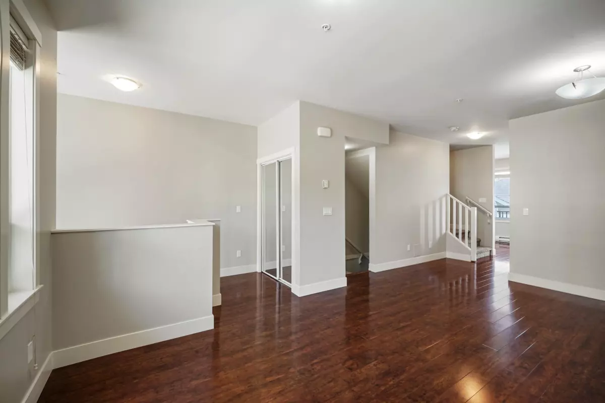 Dining Area Photo of 13 20195 68 Avenue, Langley, BC