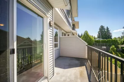 Front Yard Photo of 13 20195 68 Avenue, Langley, BC