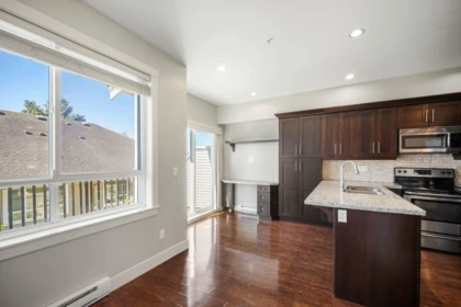 Walk-In Closet Photo of 13 20195 68 Avenue, Langley, BC