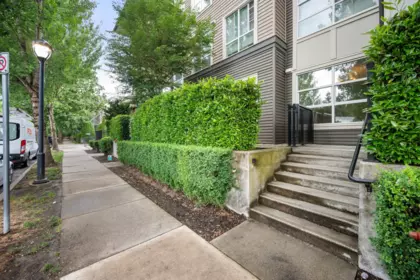 108 12409 Harris Road, Pitt Meadows, BC, Pitt Meadows — Apartment/Condo for sale