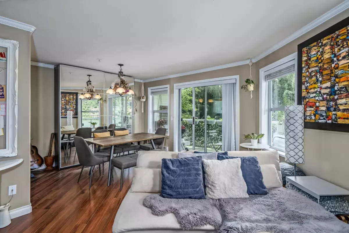 Living Room Photo of 219 27358 32 Avenue, Langley, BC