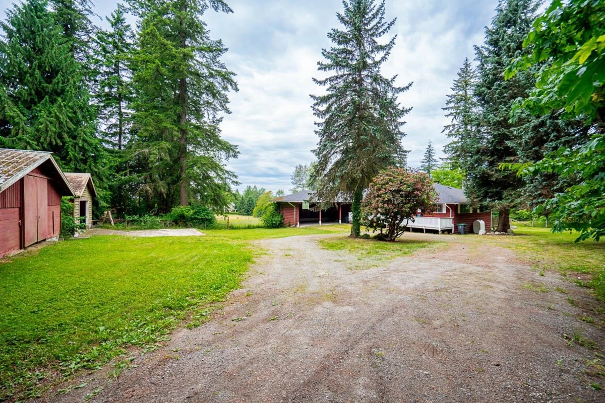 Family Room Photo of 18495 Avenue, Surrey, BC