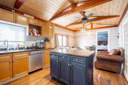 Kitchen Island Photo of 1 10235 Beaver Drive, Rosedale, BC