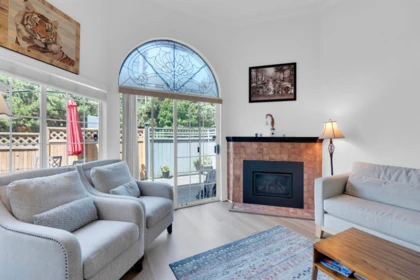 108 216 E 6th Street, North Vancouver, BC, North Vancouver — Townhouse for sale