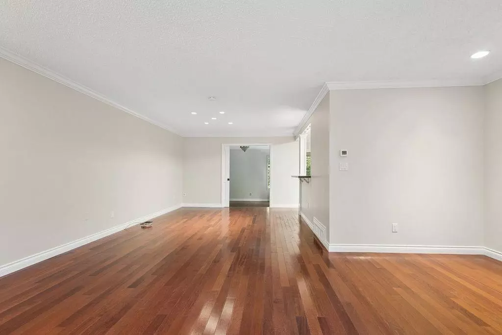 Living Room Photo of 6597 Pinehurst Drive, Vancouver, BC