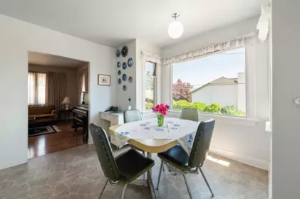 Breakfast Nook Photo of 454 Elmer Street, New Westminster, BC