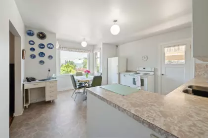 Kitchen Island Photo of 454 Elmer Street, New Westminster, BC