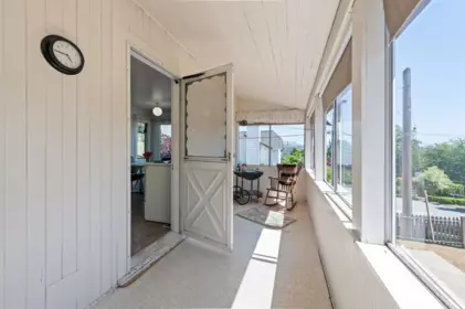 Mudroom Photo of 454 Elmer Street, New Westminster, BC