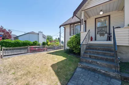 Swimming Pool Photo of 454 Elmer Street, New Westminster, BC
