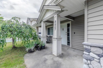 8627 Henderson Street, Mission, BC, Mission — Single Family Residence for sale