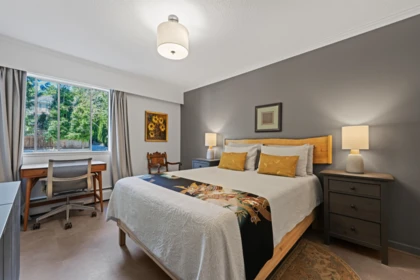 Office / Den Photo of 107 1425 Esquimalt Avenue, West Vancouver, BC