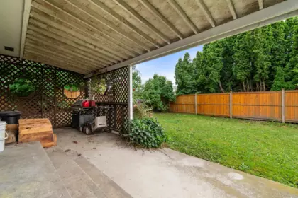 Front Yard Photo of 9195 Aspen Place, Chilliwack, BC