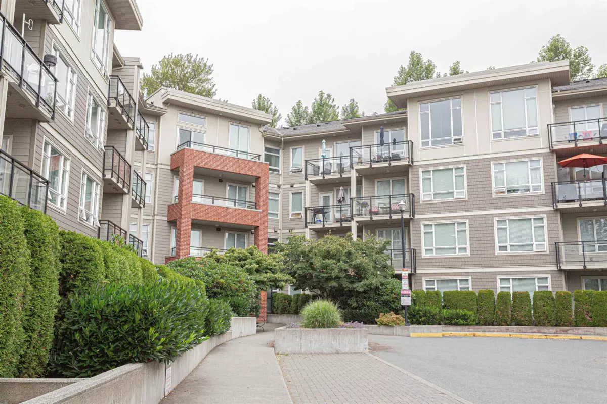 Family Room Photo of C325 20211 66 Avenue, Langley, BC