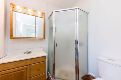 Guest Bathroom Photo of 1140 Pinewood Crescent, North Vancouver, BC