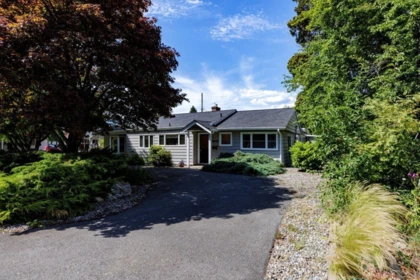 1140 Pinewood Crescent, North Vancouver, BC, North Vancouver — Single Family Residence for sale