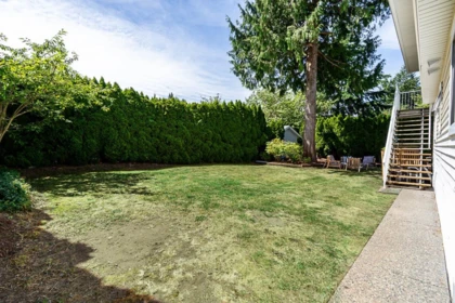 Kitchen Photo of 12922 19a Avenue, Surrey, BC