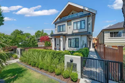 2 3627 E 45th Avenue, Vancouver, BC, Vancouver — Half Duplex for sale