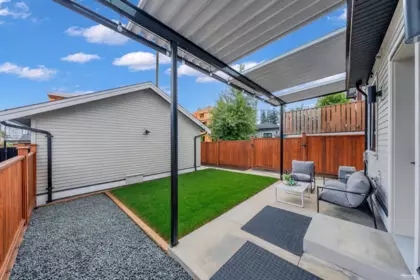 Garden / Landscaping Photo of 2 3627 E 45th Avenue, Vancouver, BC