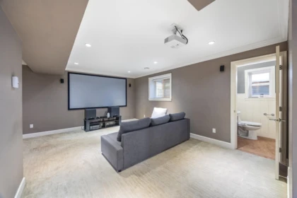 Swimming Pool Photo of 17433 1 Avenue, Surrey, BC