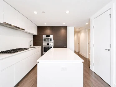 Kitchen Photo of 708 5508 Hollybridge Way, Richmond, BC