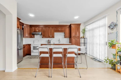Breakfast Nook Photo of 25 5298 Oakmount Crescent, Burnaby, BC
