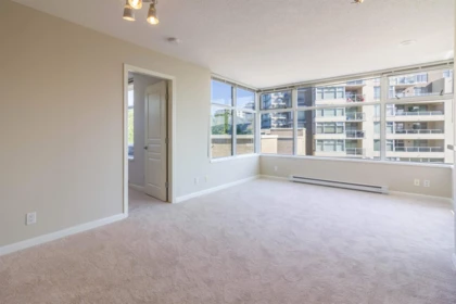 303 9298 University Crescent, Burnaby, BC, Burnaby — Apartment/Condo for sale