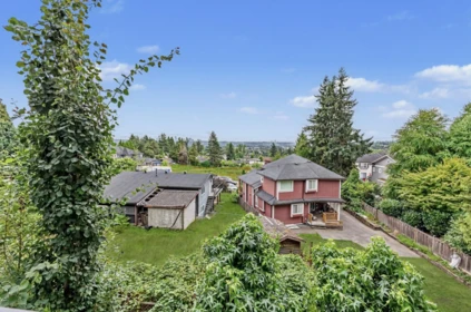 Backyard Photo of 209 708 Edgar Avenue, Coquitlam, BC