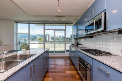 Kitchen Photo of PH1 168 E Esplanade, North Vancouver, BC