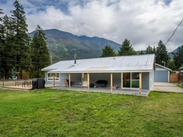 10008 Koocha Road, D'Arcy, BC, D'arcy — Single Family Residence for sale