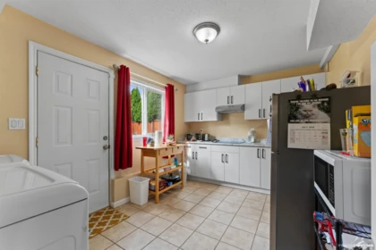 20445 Thorne Avenue, Maple Ridge, BC, Maple Ridge — Single Family Residence for sale