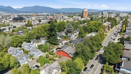 57 W 12th Avenue, Vancouver, BC, Vancouver — Half Duplex for sale