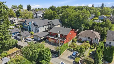 57 W 12th Avenue, Vancouver, BC, Vancouver — Half Duplex for sale