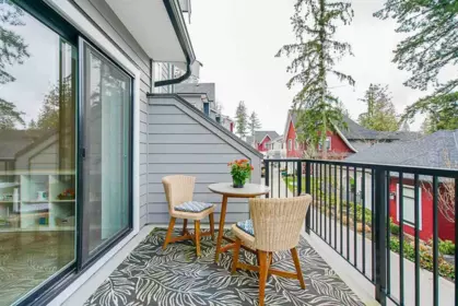 Kitchen Photo of 63 15677 28 Avenue, Surrey, BC