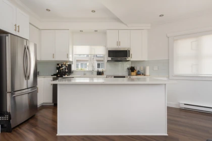 Kitchen Island Photo of 1 13028 No. 2 Road, Richmond, BC