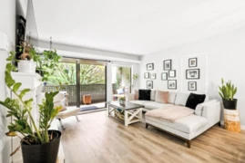 212 1955 Woodway Place, Burnaby, BC