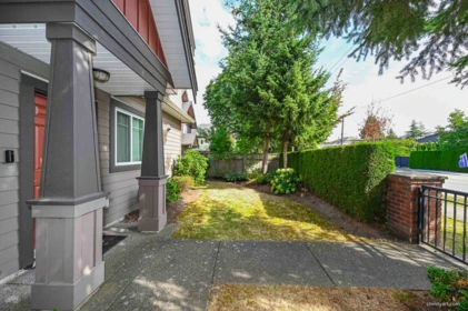 Living Room Photo of 27 9699 Sills Avenue, Richmond, BC