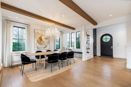 Breakfast Nook Photo of 4643 Midlawn Drive, Burnaby, BC