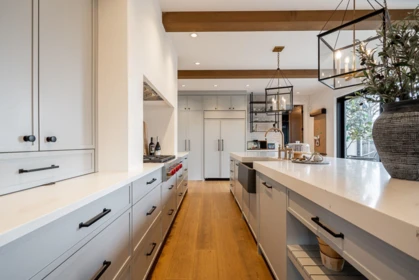 Kitchen Island Photo of 4643 Midlawn Drive, Burnaby, BC