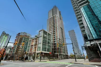 307 1351 Continental Street, Vancouver, BC, Vancouver — Apartment/Condo for sale