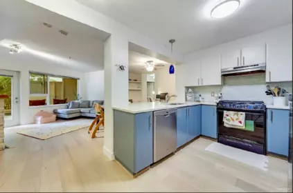 Kitchen Island Photo of 116 4723 Dawson Street, Burnaby, BC