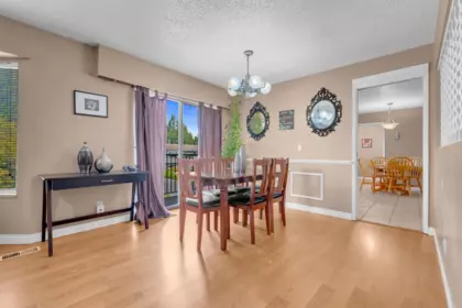 Kitchen Photo of 14110 72a Avenue, Surrey, BC