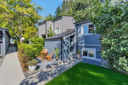 2624 Tretheway Drive, Burnaby, BC, Burnaby — Townhouse for sale