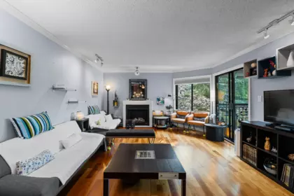 302 1520 Vidal Street, White Rock, BC, White Rock — Apartment/Condo for sale