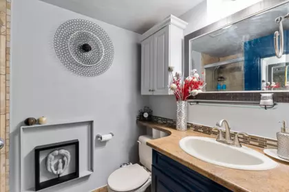 Powder Room Photo of 302 1520 Vidal Street, White Rock, BC