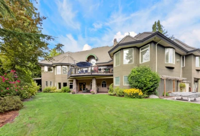 Living Room Photo of 18638 54a Avenue, Surrey, BC