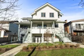 2227 W 16th Avenue, Vancouver, BC