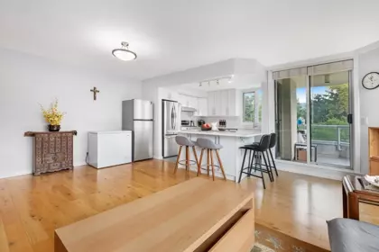 601 7321 Halifax Street, Burnaby, BC, Burnaby — Apartment/Condo for sale