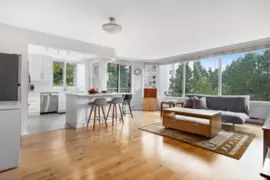 601 7321 Halifax Street, Burnaby, BC